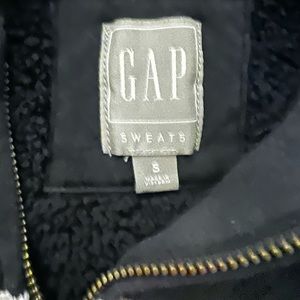 Gap Sweatshirt